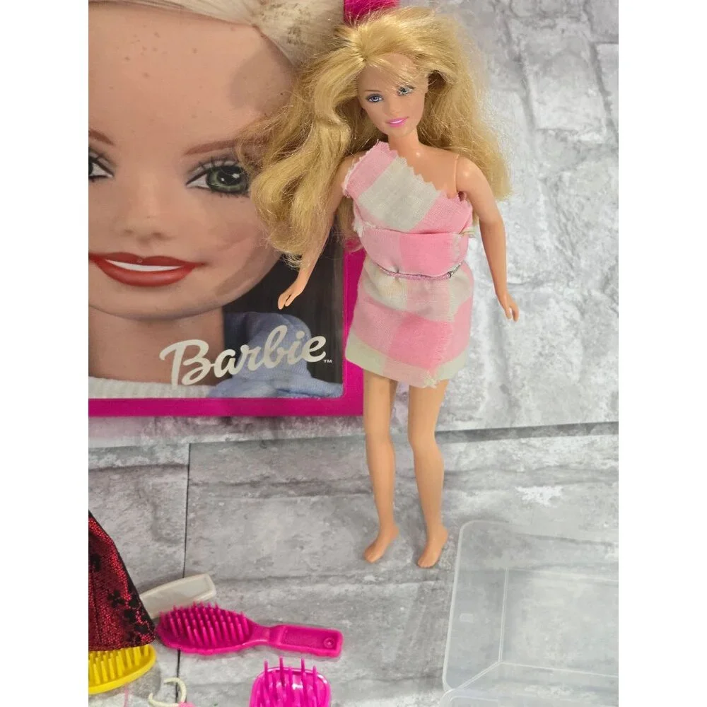 2000 Mattel Barbie pink plastic carrying case doll storage trunk, 2 Barbies 3 TO